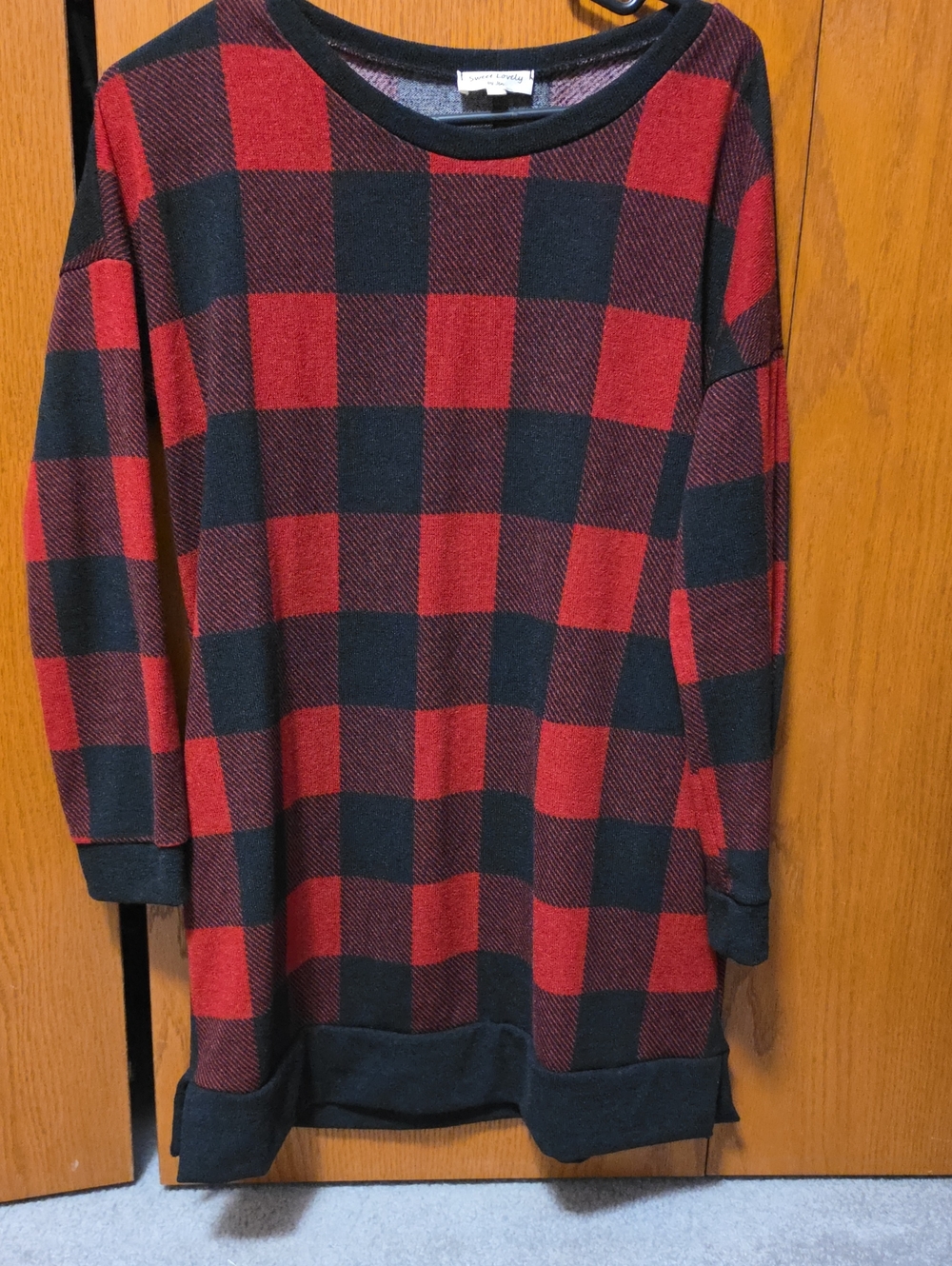 Women’s Red and Black Buffalo Plaid Pullover Sweatshirt
